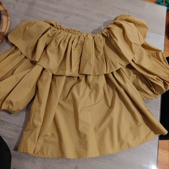 Country Road Tops - Country Road NWT Size 10 Off Shoulder Top